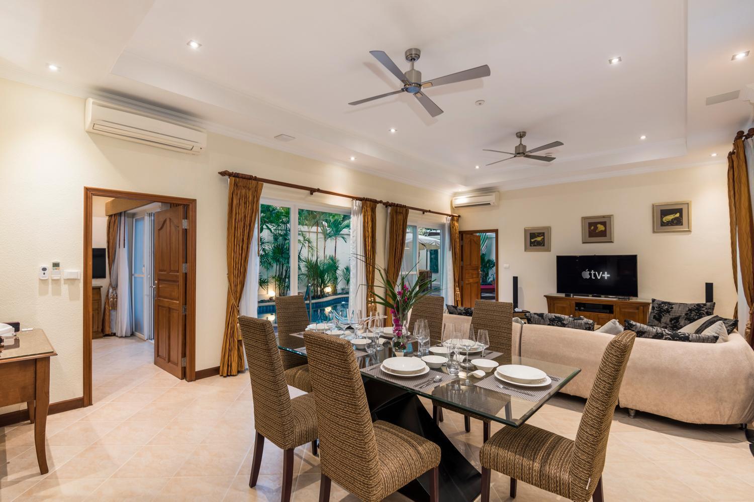 Village Austria Luxury Pool Villas 芭達亞 客房 照片