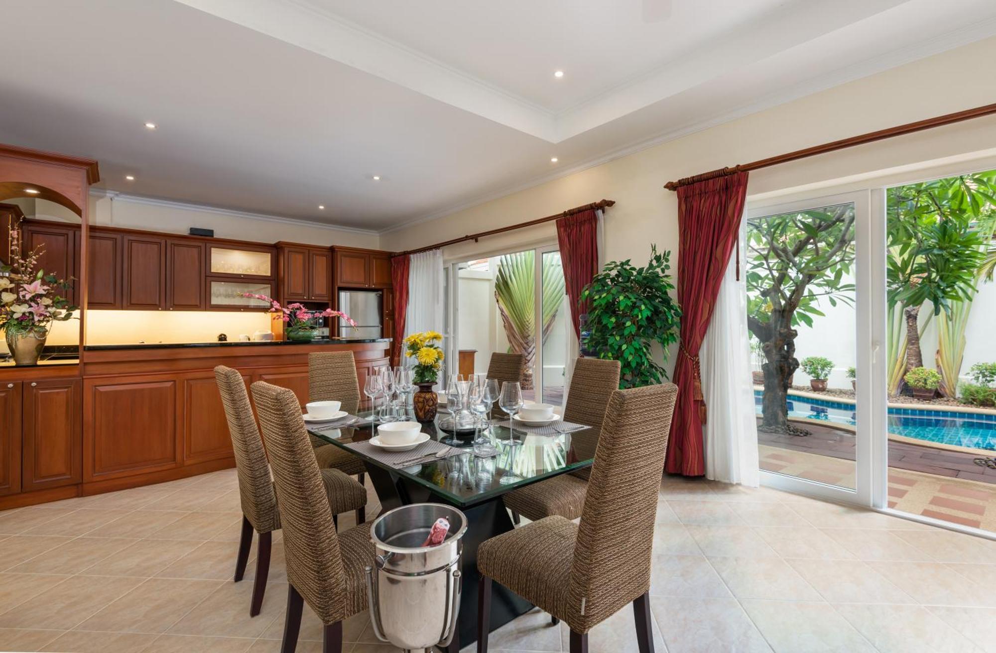Village Austria Luxury Pool Villas 芭達亞 外观 照片